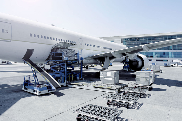 RRC verfügt über eine ausgeklügelte Logistikstrategie für weltweite Lieferungen.